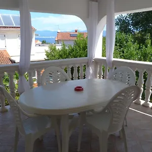  Apartment Monja & Dadi, Malinska,